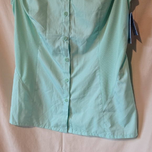 Reel Legends Medium Beach Glass Sleeveless Fishing Button Down Shirt - Picture 8 of 11